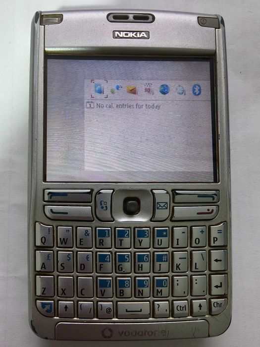 Nokia E61 RM-89, codat Vodafone, made in Finland. Cu încărcător!