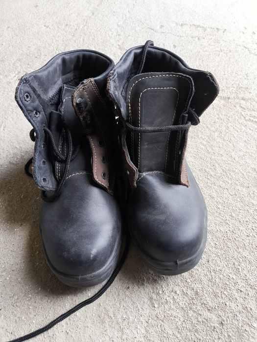 Спец аяқ киім сатылады 38 размер