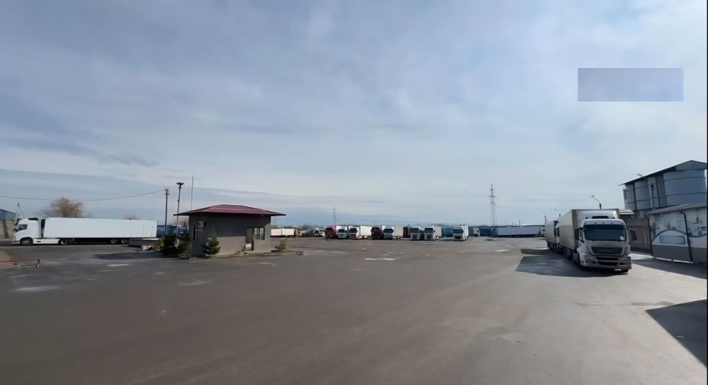 Продаётся действуешая авто база в Бектемирском районе!!!