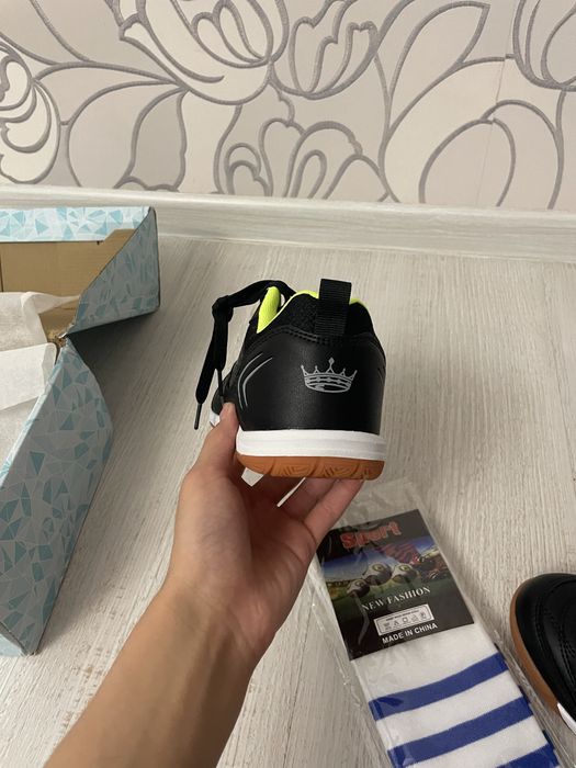 футзальные кросовки