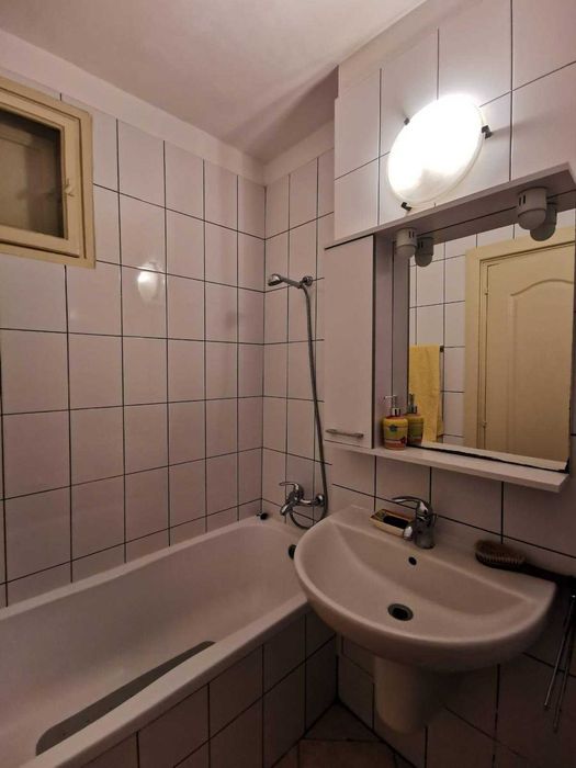 Proprietar – 2 Camere Renovat recent, Etaj 1, Bd. Basarabiei (Bloc Reabilitat Termic)