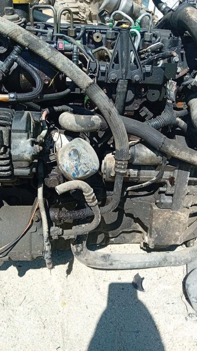 Motor dacia Logan 1.5 E4 electromotor alternator injectoare turbina cutie pompa înalte