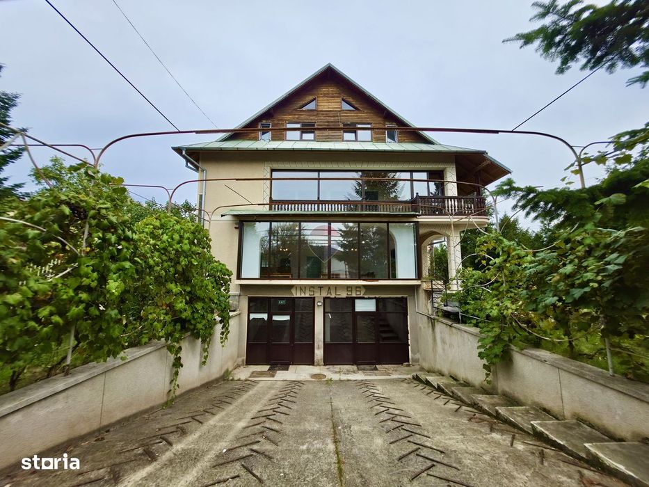 Cladire 672 mp + teren 1092 mp de inchiriat, Campina