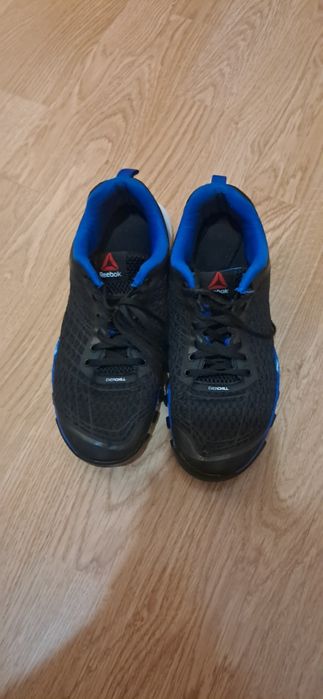 Спортивная обувь