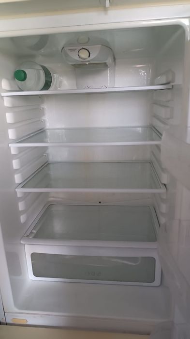 Продам Холодильник LG
