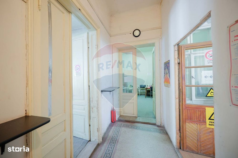 Apartament de vânzare cu 3 camere, str. Cuza Vodă, ultracentral