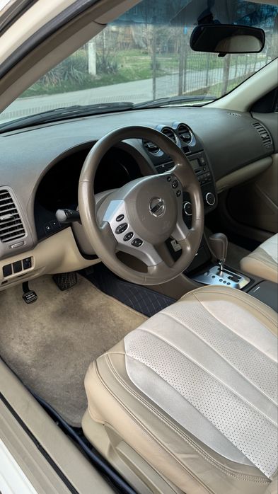 Nissan Altima rodnoy ideal