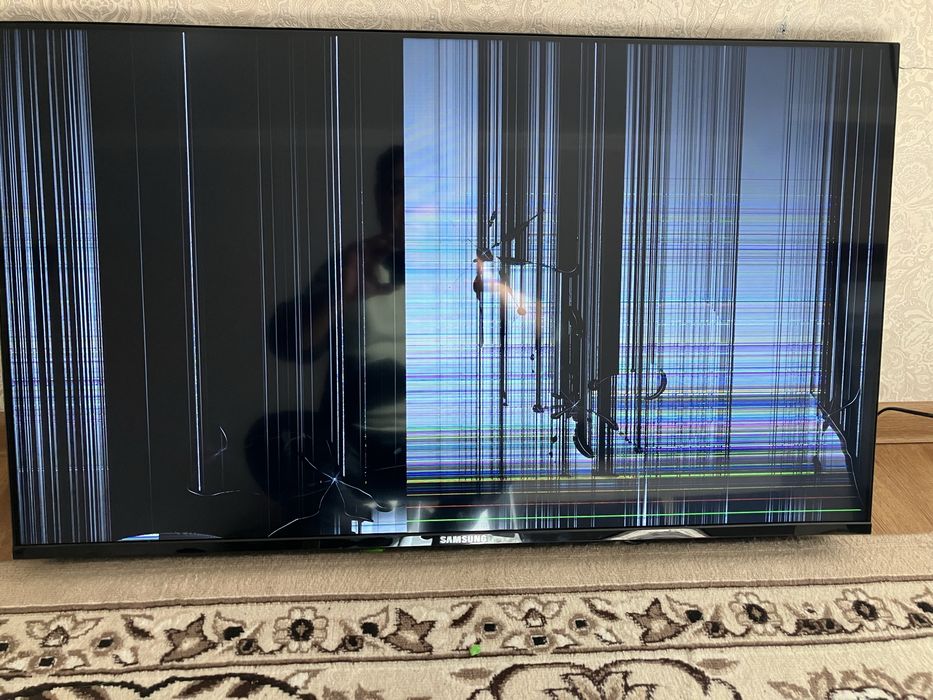 Показывает Российские каналы.Smart-Android.Диагональ-43.Экран сломан.