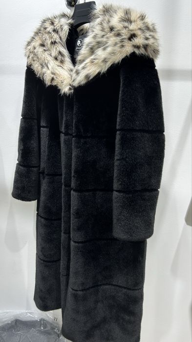 Продается шуба зимняя