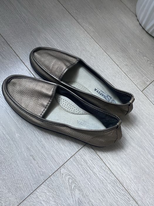 Продам мокасины