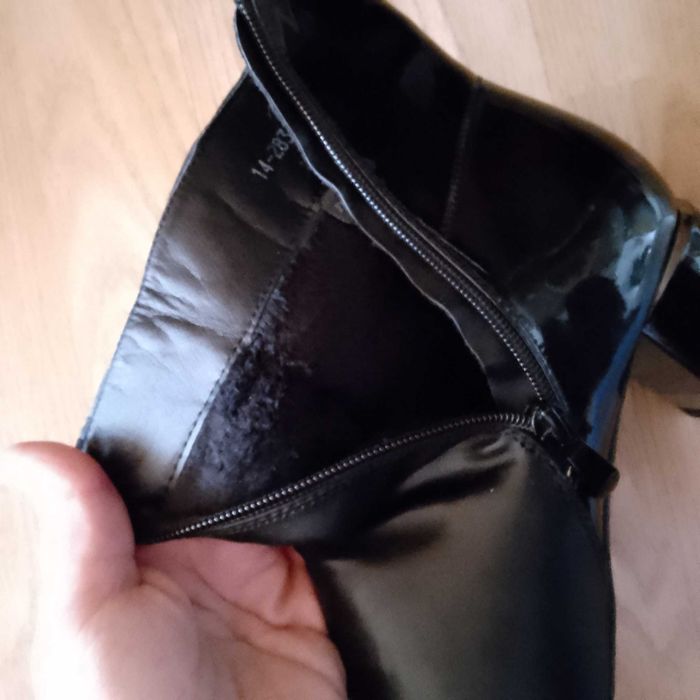 Продавам чисто нови боти с ток