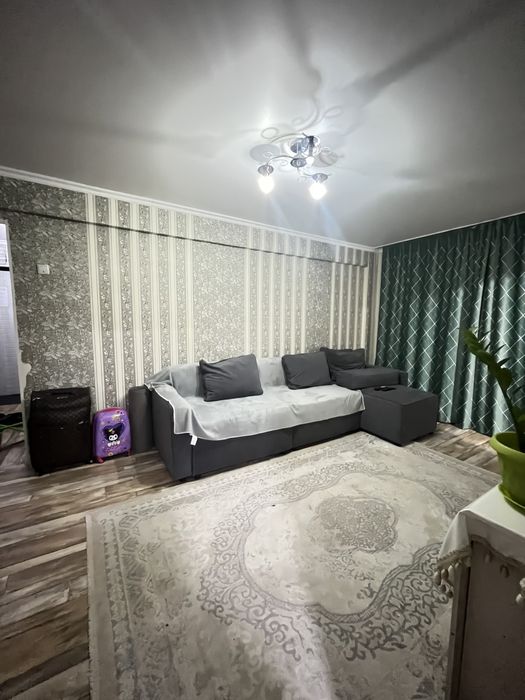 Продается 3 ех комнатная квартира