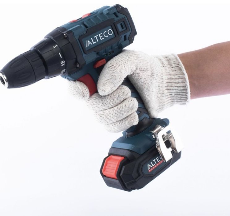 Продам шуруповерт на аккумуляторе