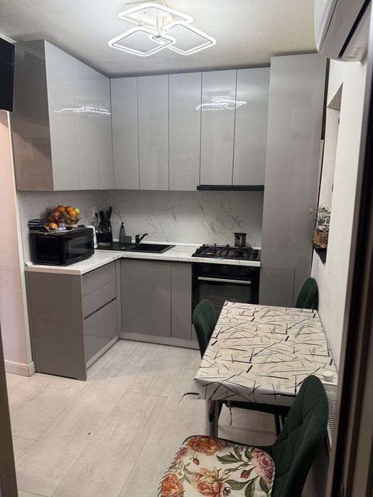 Vand apartament 2 camere