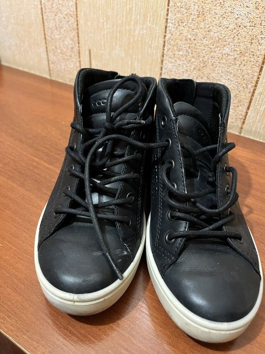 Продам детскуб обувь