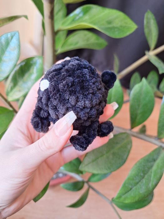 Ръчно изплетен ключодържател Китчо