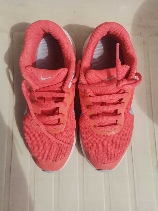 Маратонки Nike 34 номер