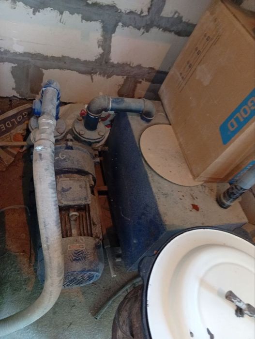 Вакуум насос сотилади