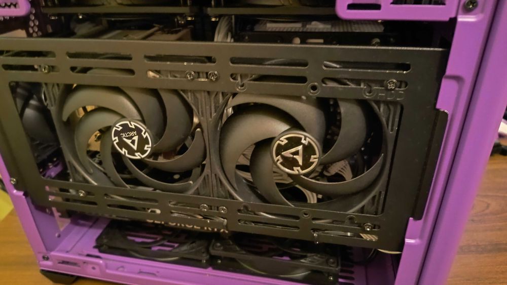 Mini-ITX Геймърскo PC, Ryzen 5700X, 32GB DDR4-3600, RTX 4060 TI 16GB