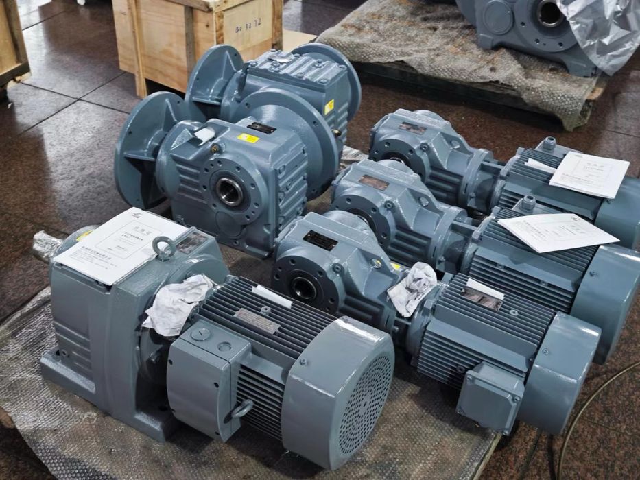 Мотор редуктор