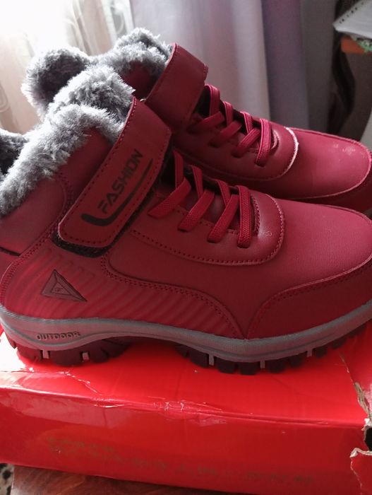 Кроссовки зимние