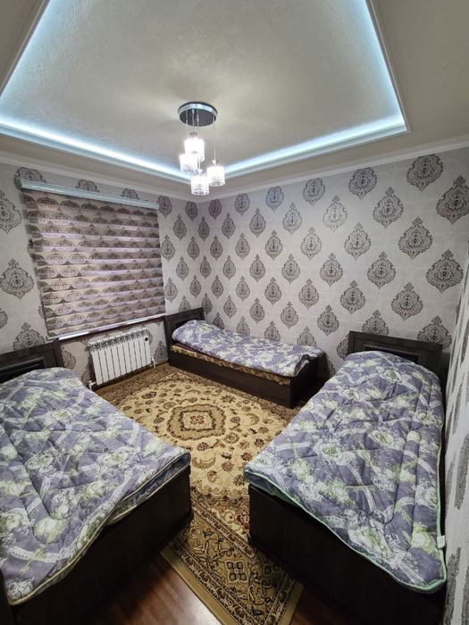 Oq tosh dacha [quyoshga yaqinda joylashgan)