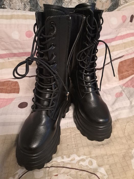 Новые стильные полусапожки