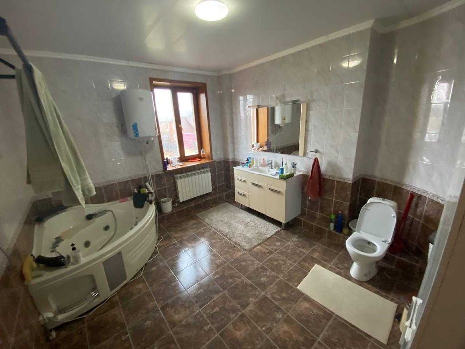 Продам коттедж 3 уровня срочно