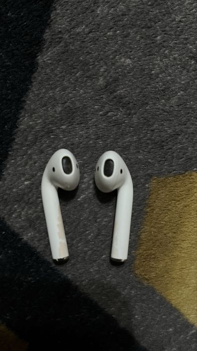 Наушники Airpods
