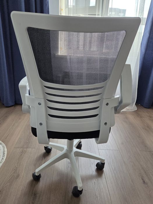 Компьютерное кресло, новое