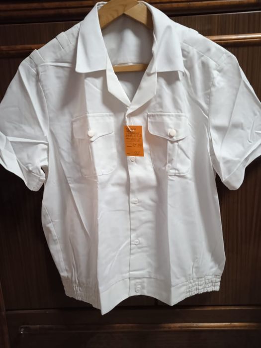 Форменная белая рубашка