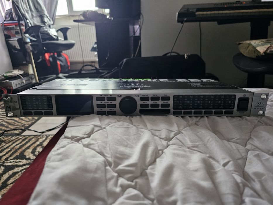 Behringer ultradrive pro dcx 2496