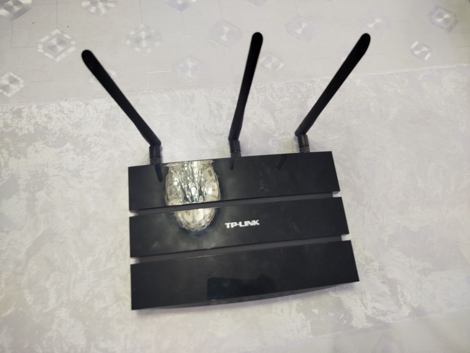 Черный роутер TP-Link (3 антенны)