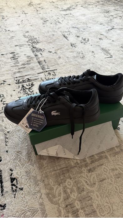 Продам обувь Lacoste