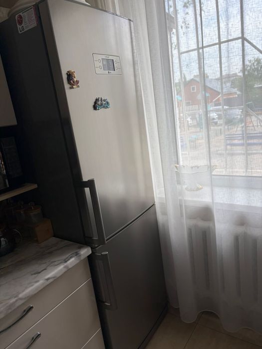Продам холодильник