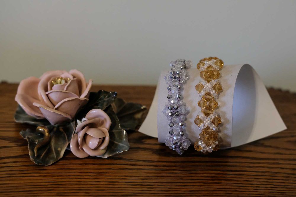 Bratara, handmade din cristale si margele de sticla