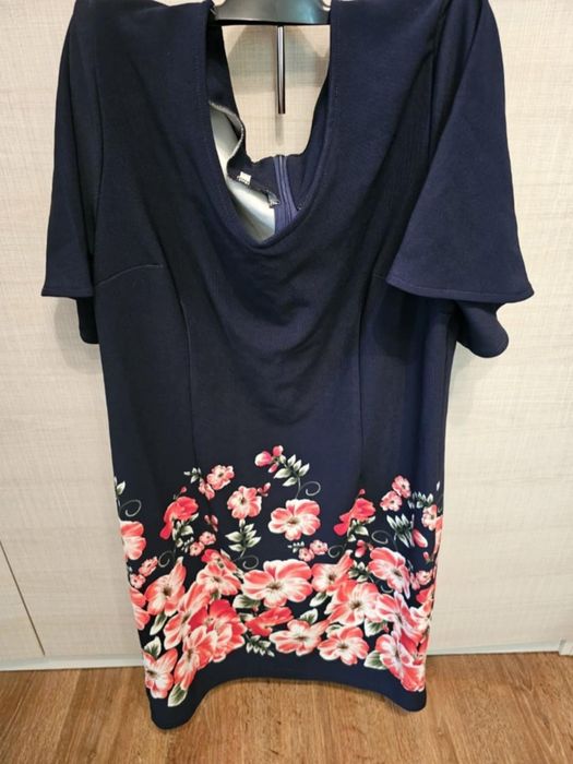 Rochie superbă, imprimeu floral