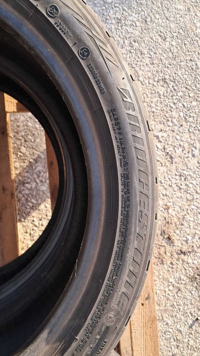 Гуми Bridgestone 18"- спорт пакет, размер 225/45 R18.