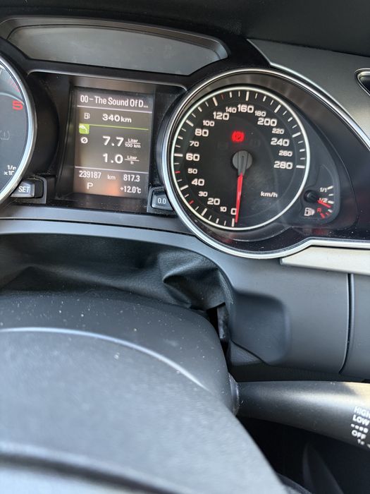 Audi a5 2.7tdi v6 автоматик всичко платено ЛИЗИНГ