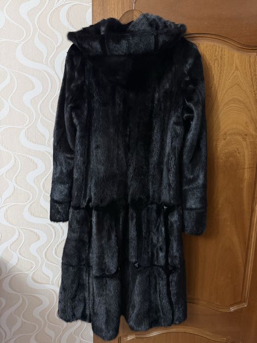 Продам норкову шубу!