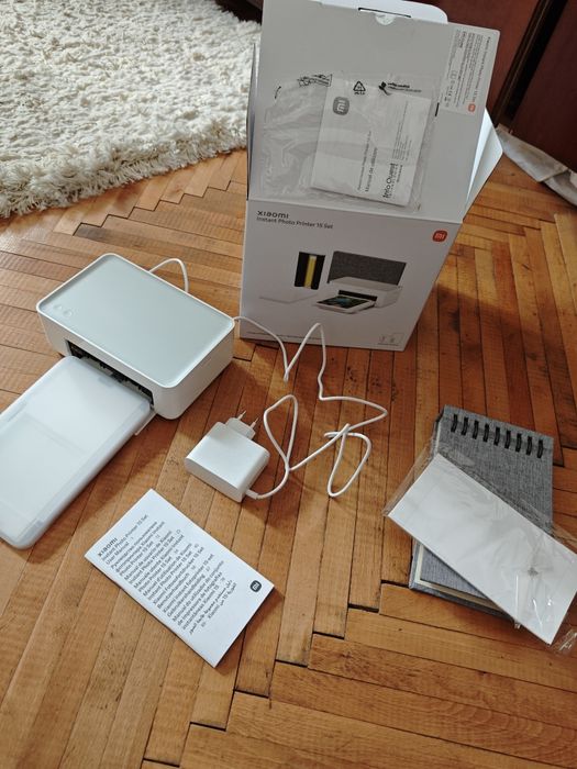 Xiaomi Instant Photo Printer 1S Set 
Instant Photo Printer 1
Instant P