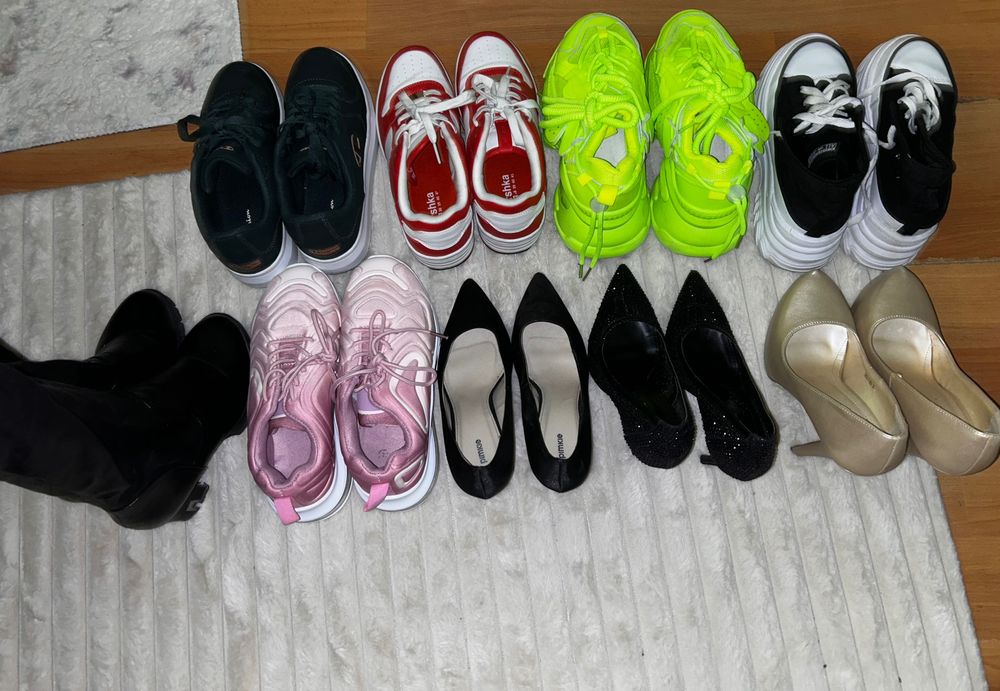 Чисто нови обувки на цена между 30-50 лв