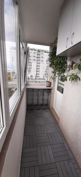 Inchiriez apartament 3 camere + loc de parcare  in cartierul Brancusi.