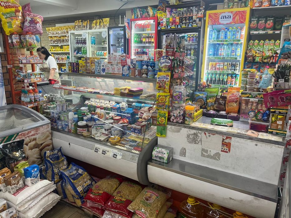 Отдел бакалей с хорошим потоком