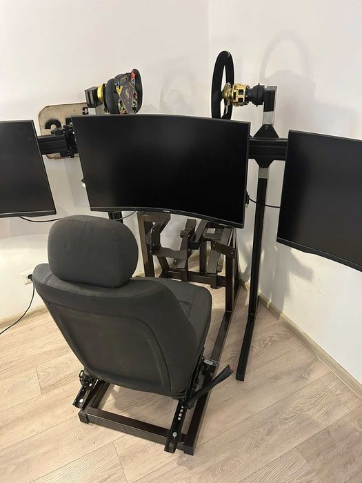 Sim racing cockpit