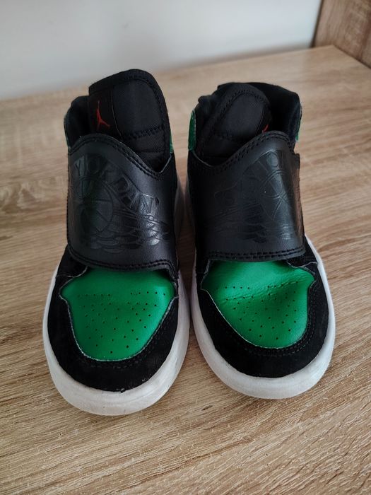 Adidași Jordan  mărimea 28
