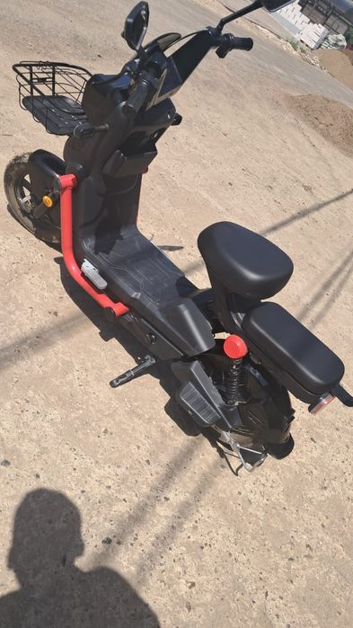 Электро скутер в отличном состоянии