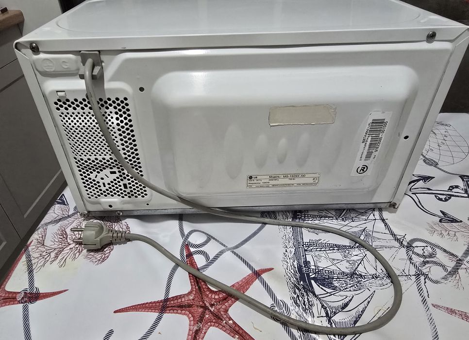 Микроволновка LG