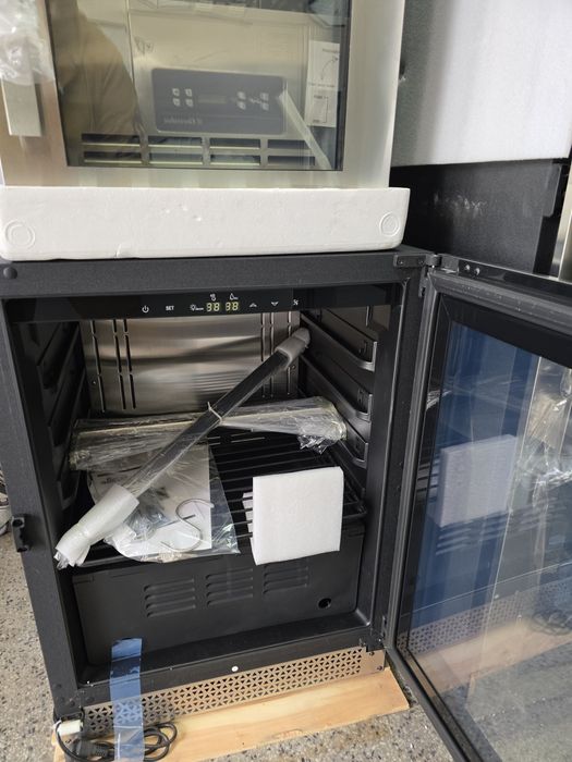 Витрини FORCAR за зреене  на меса нови 2700лв