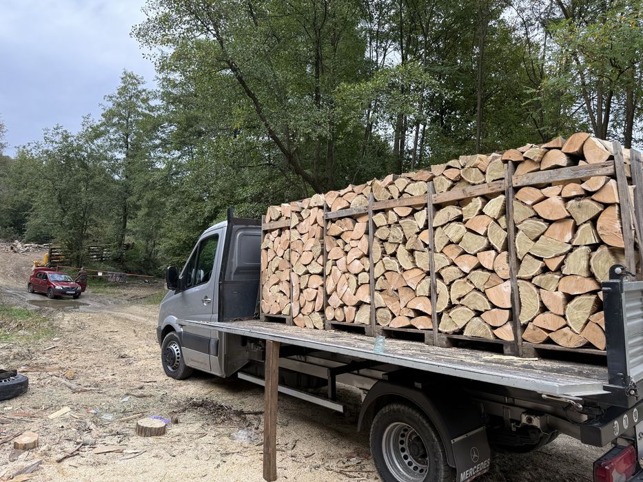 Vand lemne de foc super oferta de sarbatori 350 de lei paletul